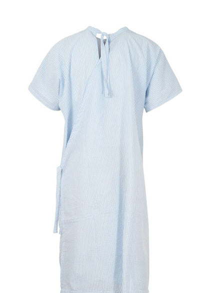 Medi-8 M81700 Seersucker Gown With Shoulder Studs in Blue